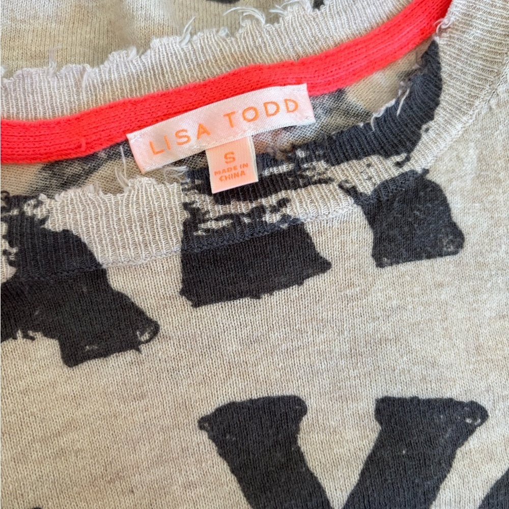 Lisa Todd Take A Stand sweater, size small cotton Excellent condition - Picture 3 of 5